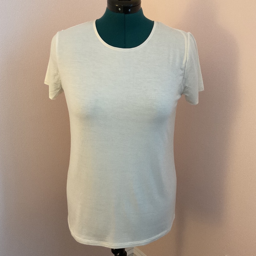 NWT Ann Taylor Zip-Back Shortsleeve Tee